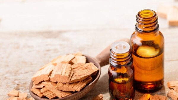 SANDALWOOD ESSENTIAL OIL